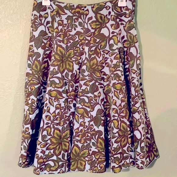 Merona Dresses & Skirts - Merona Blue Sky Foliage Vintage-patterned swing skirt‎ sz 2